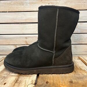 UGG Classic Short II Boots Black Sheepskin Twinface Treadlite Womens Size 5